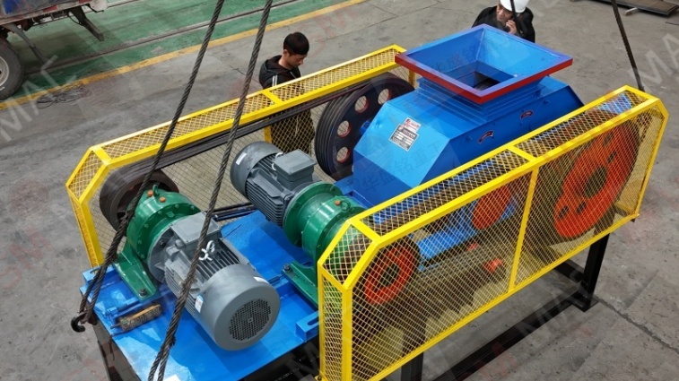 ��ʢ��Һѹ�뵯�ɶԹ����������ϵ�������Ԫ��������